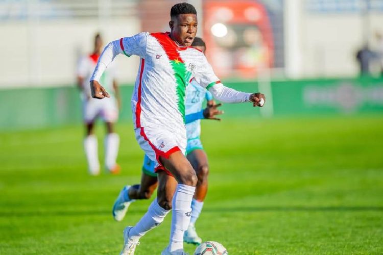 L’entraîneur du KV Malines veut relancer la carrière de Hassane Bandé